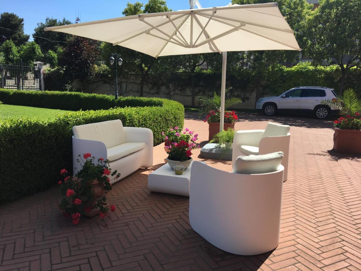 Villa Pallotta Luxury B&B Чериньола Экстерьер фото